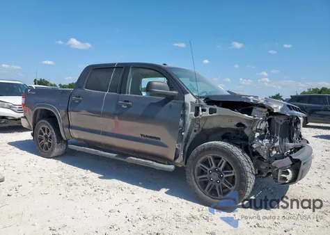 2017 Toyota Tundra Crewmax Sr5 из США, поврежденный, VIN 5TFEM5F12HX119436